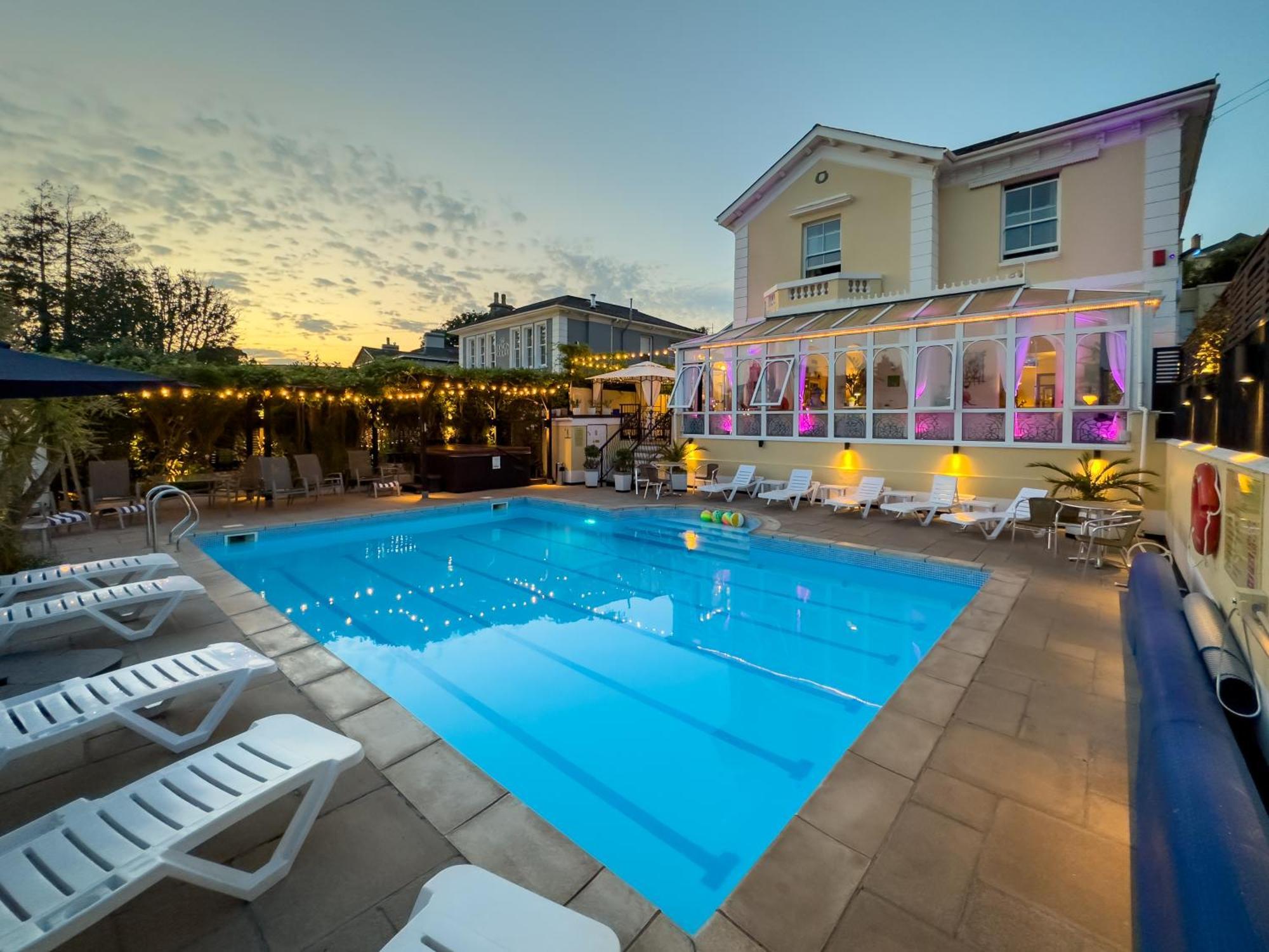 Riviera Lodge Hotel Torquay Ngoại thất bức ảnh